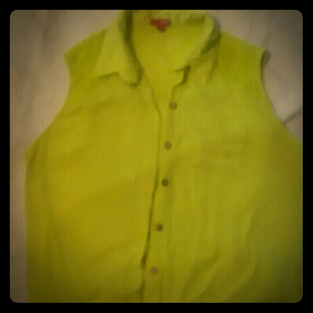 Sleeveless top